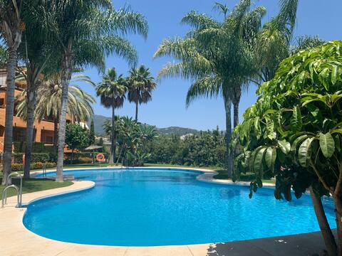 Views beach golf btw Benahavis Marbella & Estepona