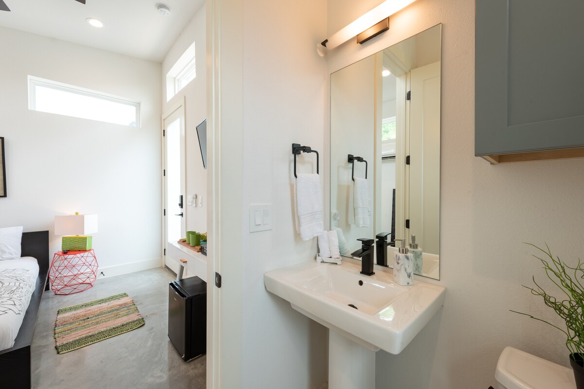 Modern Studio in the Heart of East Austin