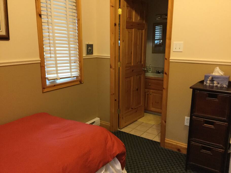 Ensuite bathroom.