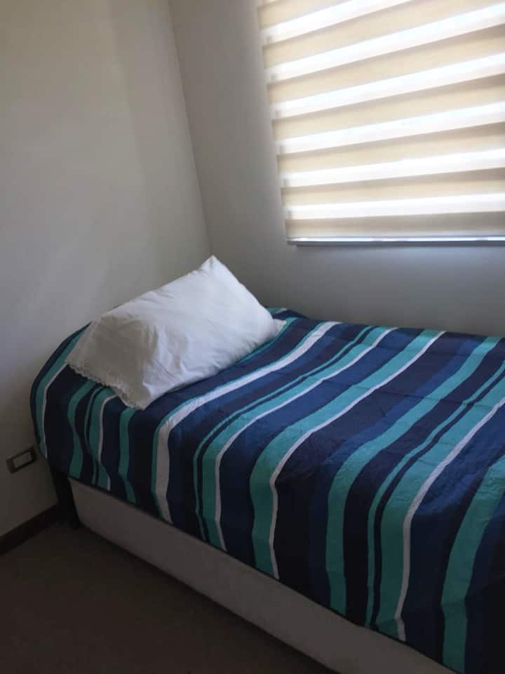 Dormitorio 2do piso cama de plaza y media, nido