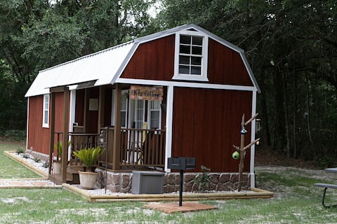 KT’s Cottage 
Tiny Home near the Suwannee River