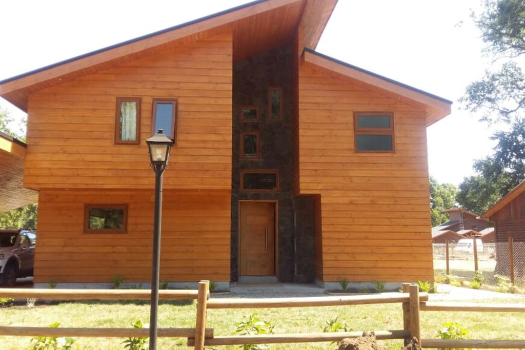 Frontis Chalet
