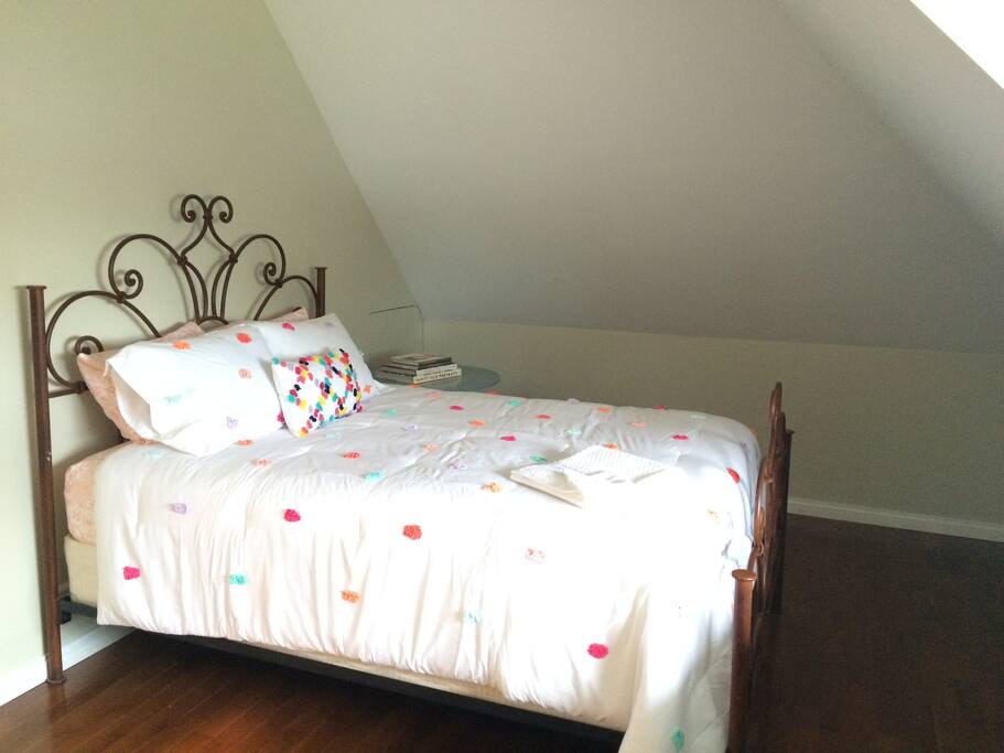 Queen bed
