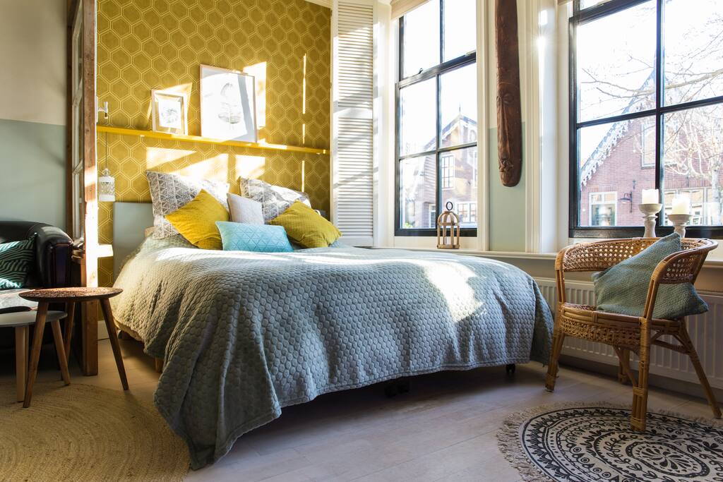 Queensize bed
(photo: Angeline Dobber fotografie)