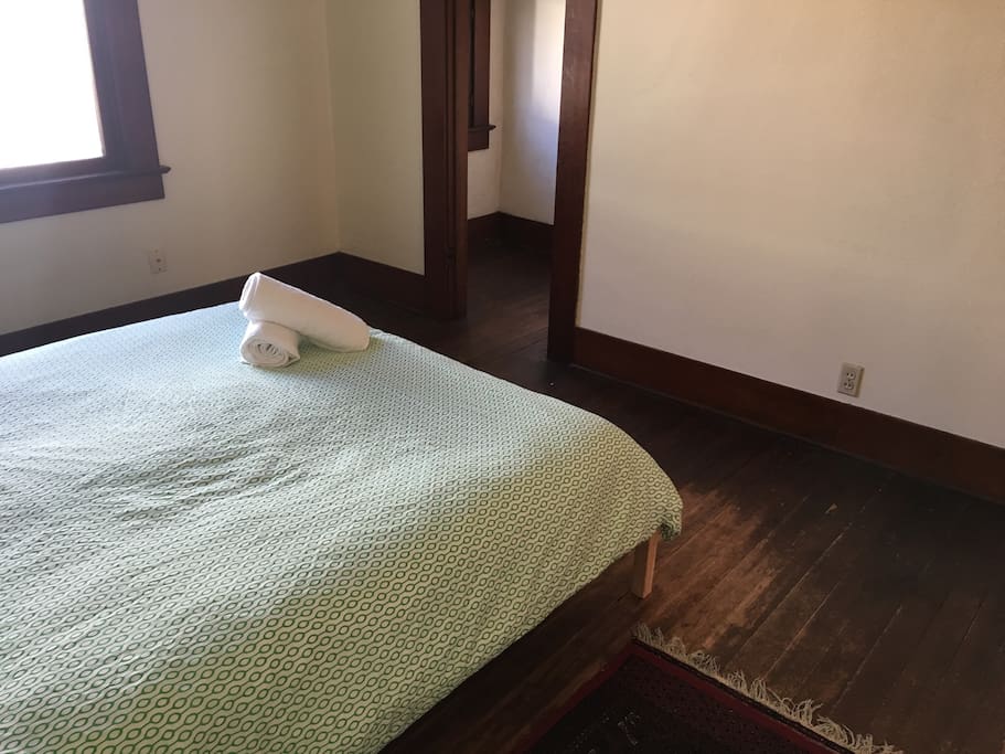 Queen size bed with closet