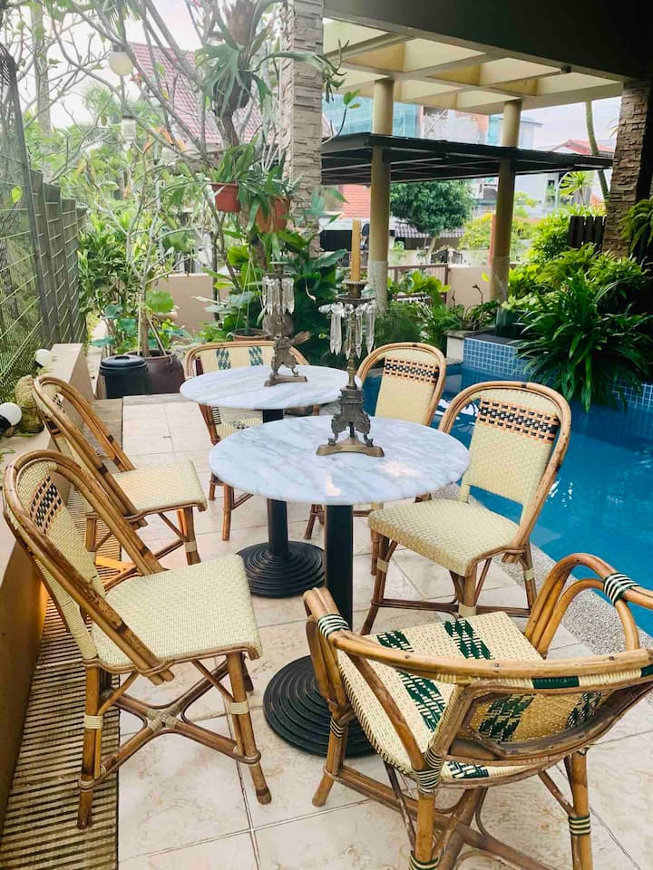 Tropical Resort Oasis With Pool And Gym - Singapore