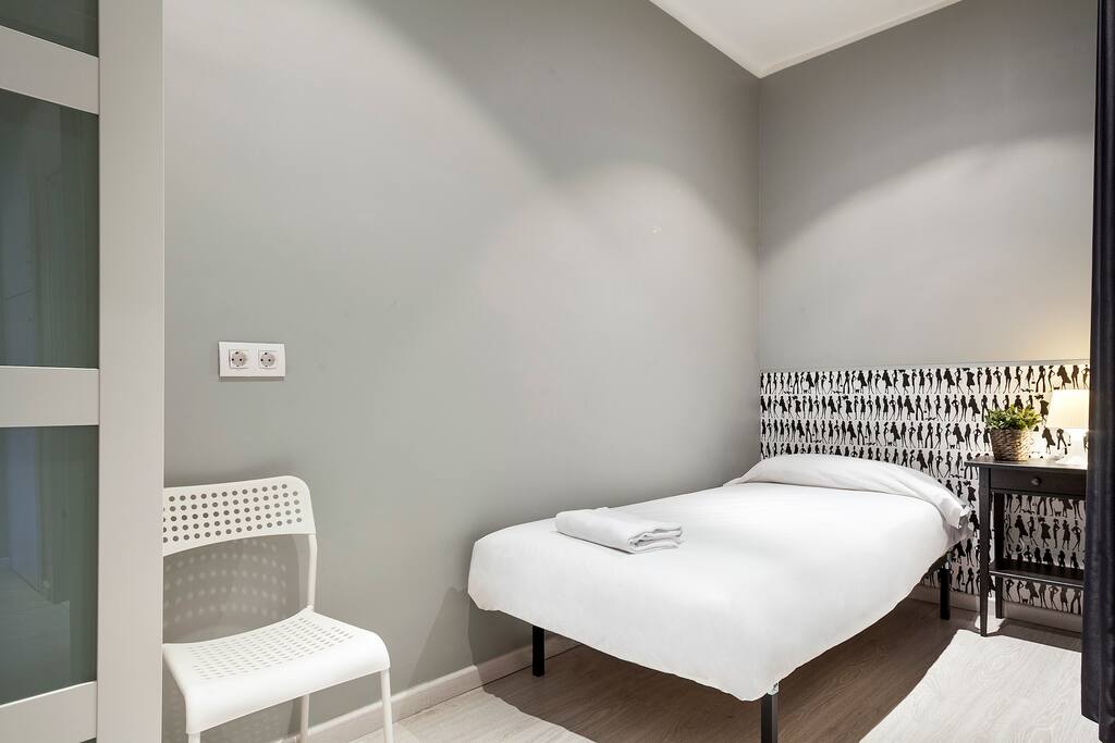 Bedroom / Dormitorio