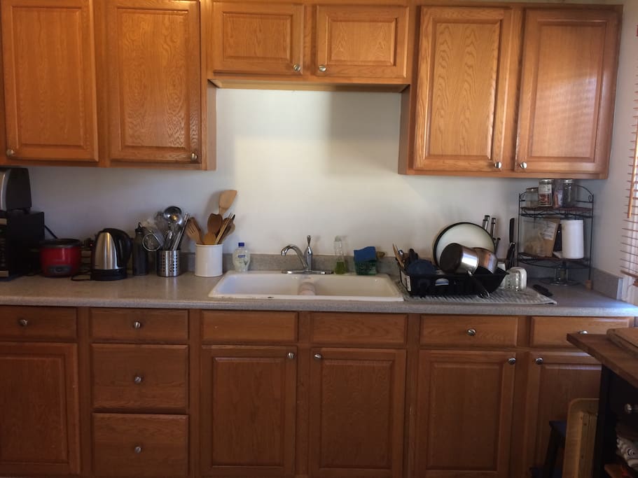 Kitchen sink and cabinets