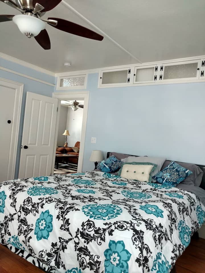 ห้องนอนใหญ่ (Master Bedroom)