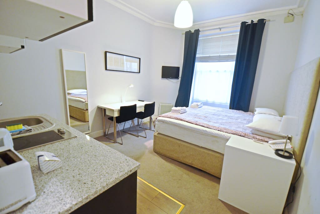 Private Double ensuite studio