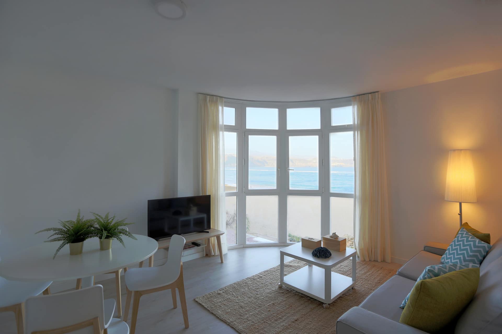 Beachfront apartment in Las Canteras S2 — foto 4