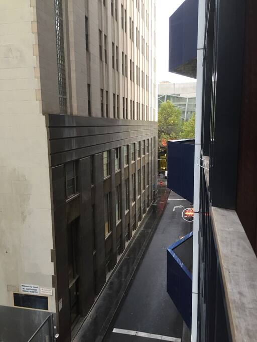 街景 下楼就是主街
