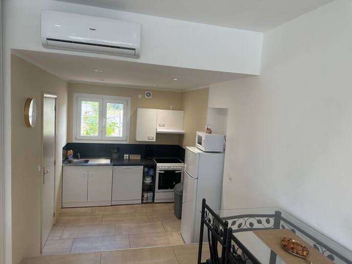 Grand T1   Tout Confort Pour 4 Personnes - Draguignan