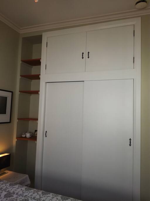 Guest bedroom