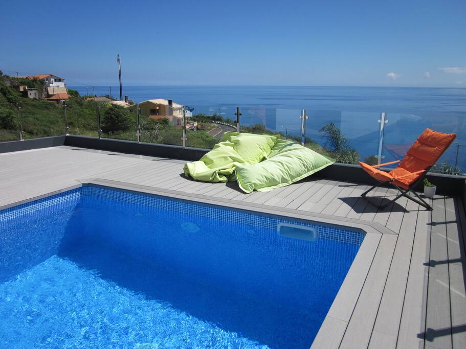 Ocean views and Swimming pool