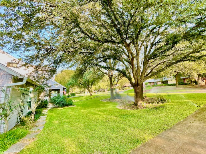 Texas Style home 1/2 Mile from Lake Belton. Houses for Rent in Belton, Texas, United States