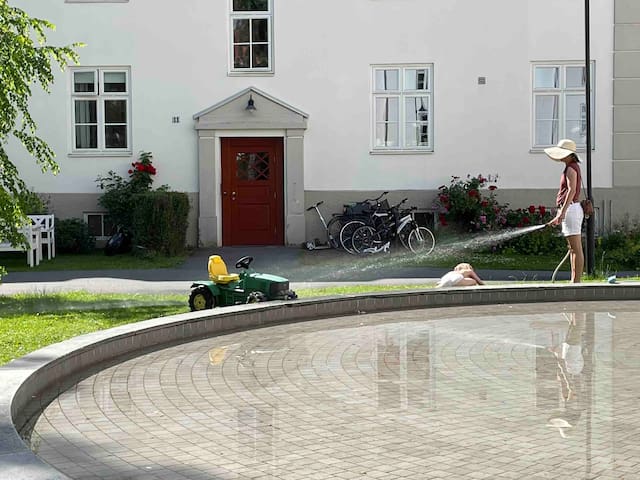 Barnevennlig og sentralt i Lindern Hageby