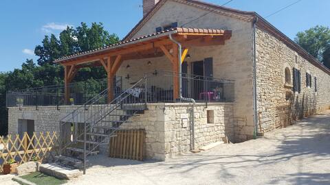 Valentine's house, LOT 14/18 pers 4* 7 ch