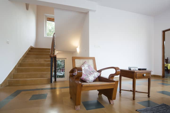 Living room image 3