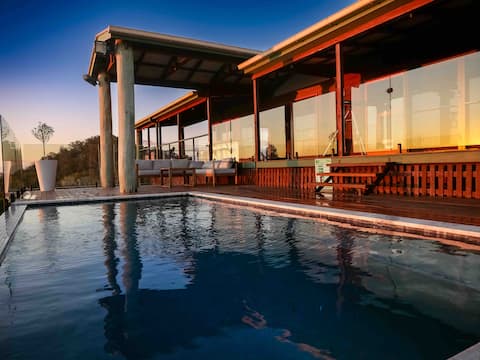 Luxury Hilltop Retreat | Heated Infinity Pool