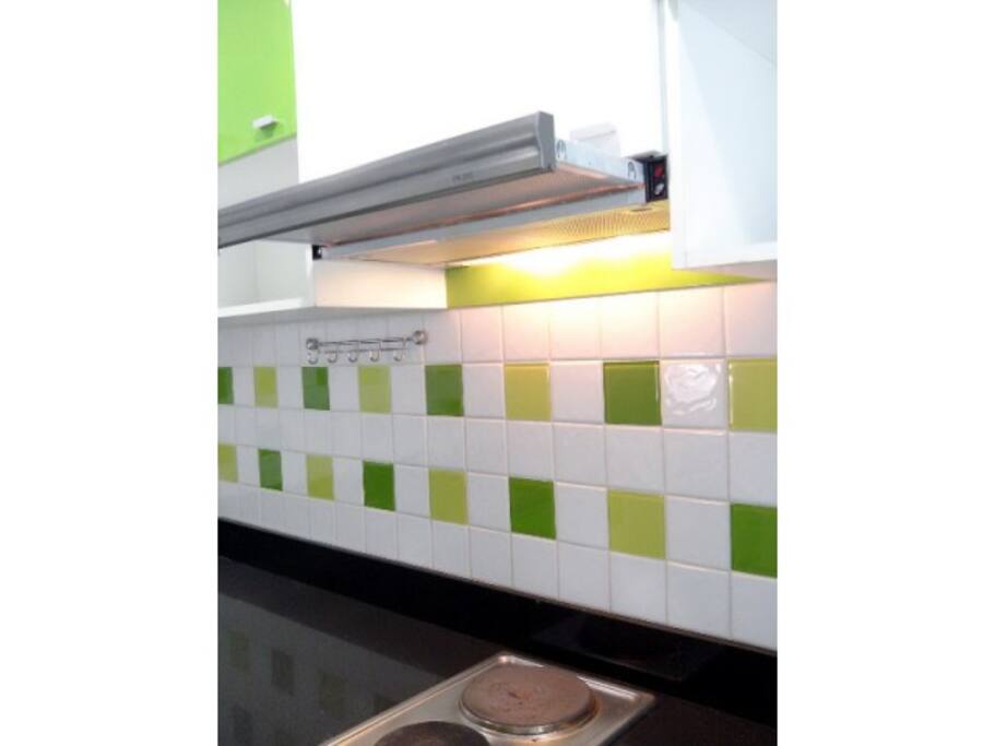 เครื่องดูดควันและเตาไฟฟ้า