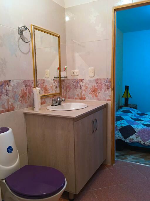 Baño habitación Orquidea