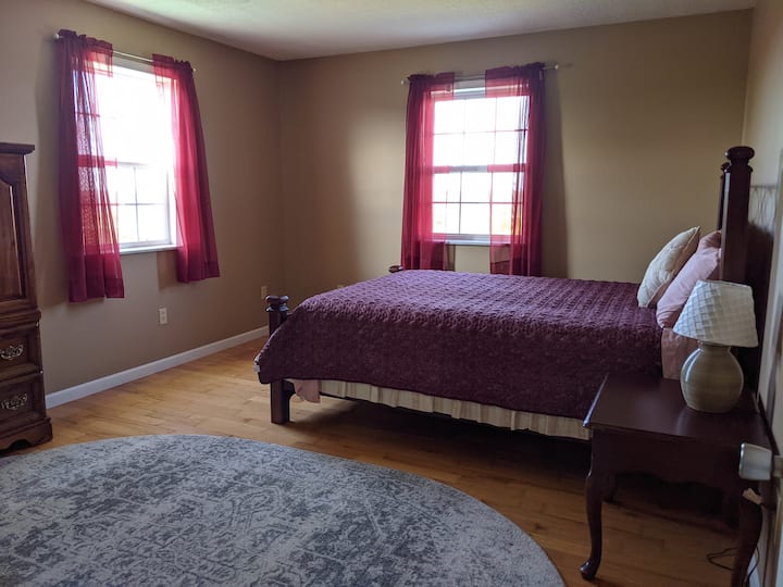 二楼标准双人床卧室