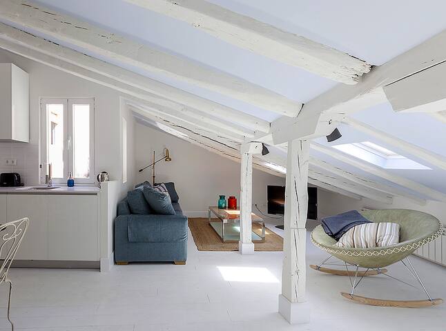 4A · Ático de diseño 2 habs en pleno centro. 4A. gallery image 3