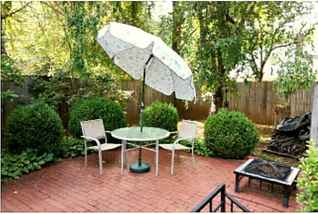 Guest Patio Area