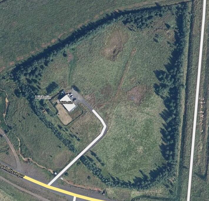 The following picture shows the land where the house is located, total of 3 hectare.
The wonderful countryside all around, leaving no untouched. Many trees are around the house and on the property.