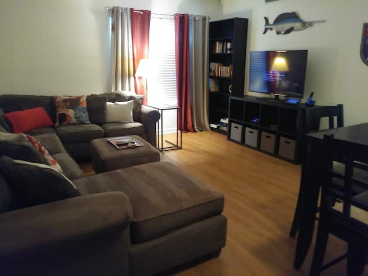 Pet friendly/Seasonal Townhouse 2bed/1.5 bath