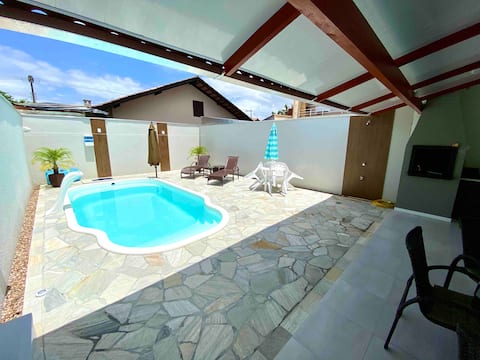 Casa Pool Heated, 180m beach, Beto Carrero