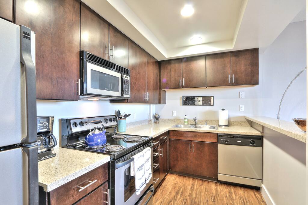 Fully Equipped Kitchen with all you need to Enjoy a Home-cooked Meal!
