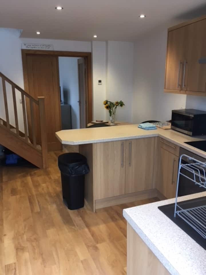 Clifton Barn, Modernised, Central & Parking - Falmouth