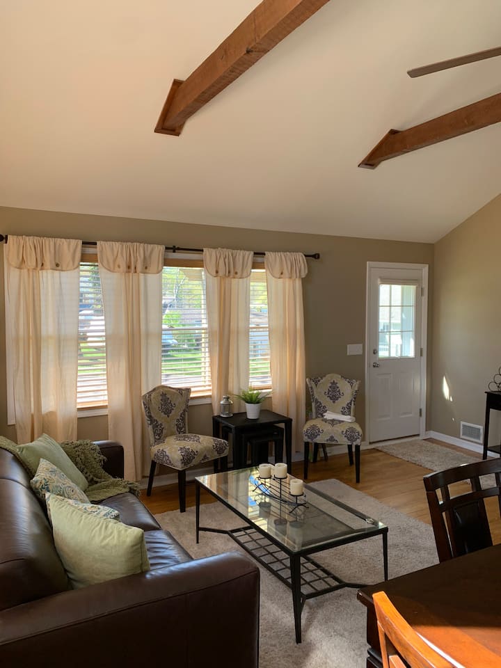 Lake View Cottage