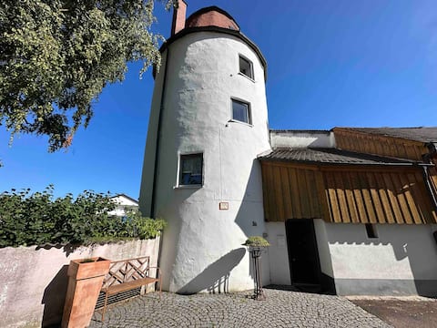 YFB | 500-year-old historic city wall tower