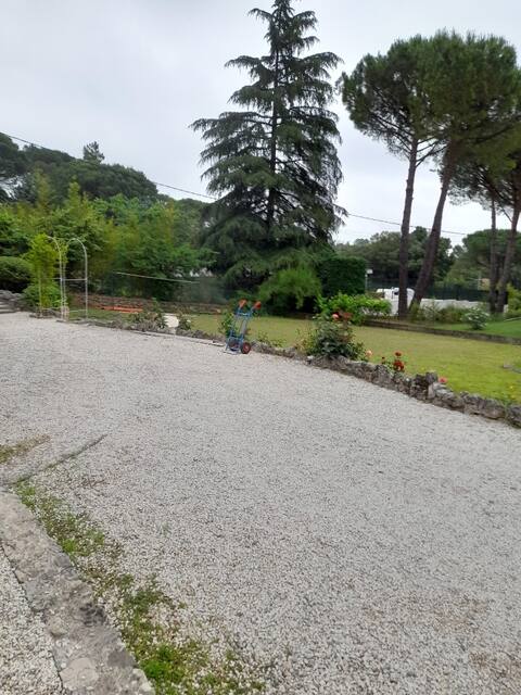Anduze squirrel cottage with Jacuzzi