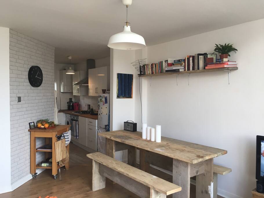 Table for hosting!