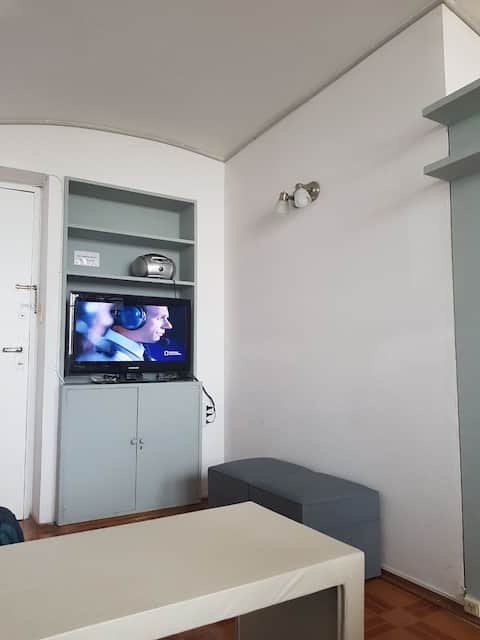 Anuncio de Airbnb popular: Bright Duplex in an Iconic Building - Downtown en Partido De General Pueyrredón