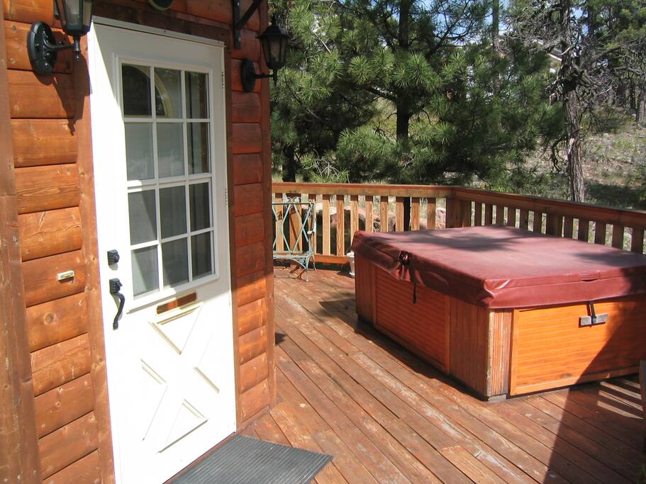 Hot tub on front deck