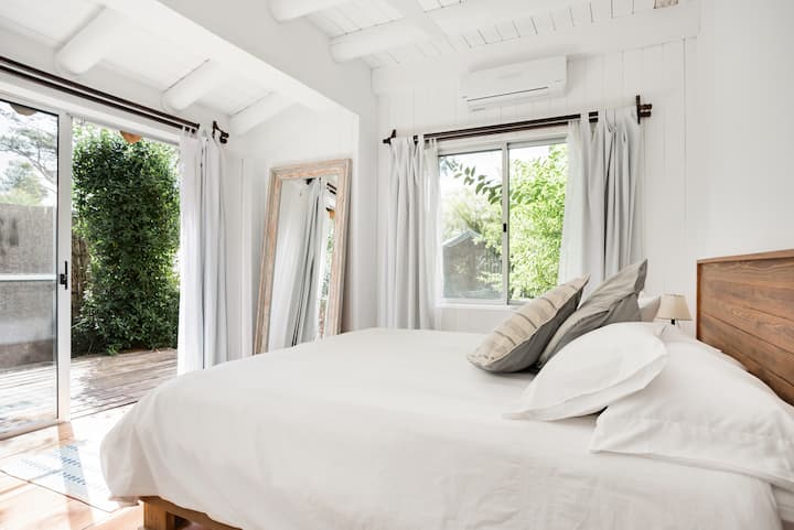 King sized bed