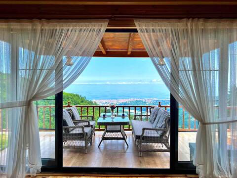 Kutanis Suit Villa / Rize