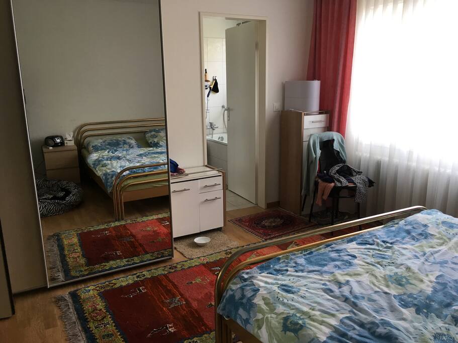 Doppelzimmrr mit Badezimmer inkl. Dampfdusche und Badewanne