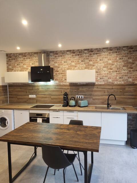 cute f 2 of 38m2 with terrace and private parking