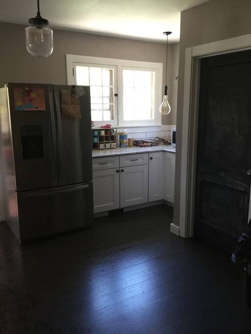 Updated full kitchen