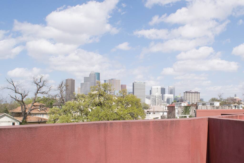 Stunning City Skyline views from suite
