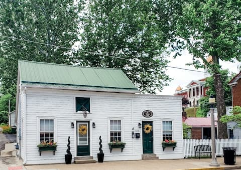 The Vine Suites- Downtown Location