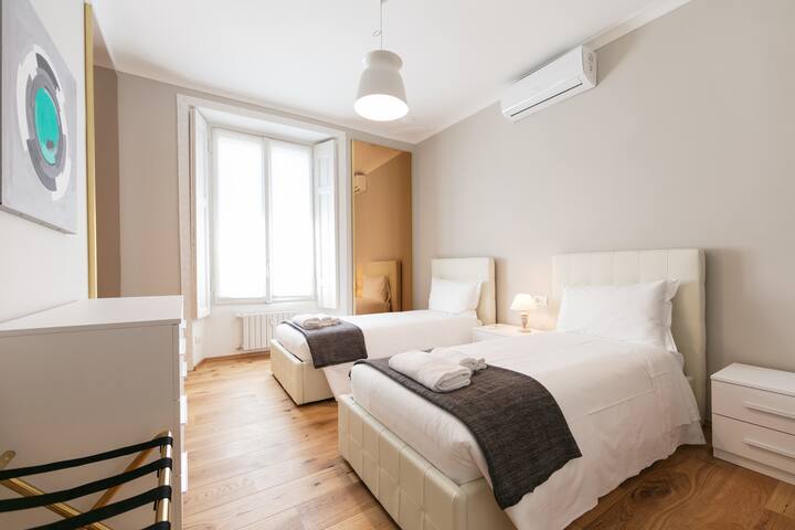 Nuovo Centro Città 3 Camere Letto – 8 Ospiti gallery image 4