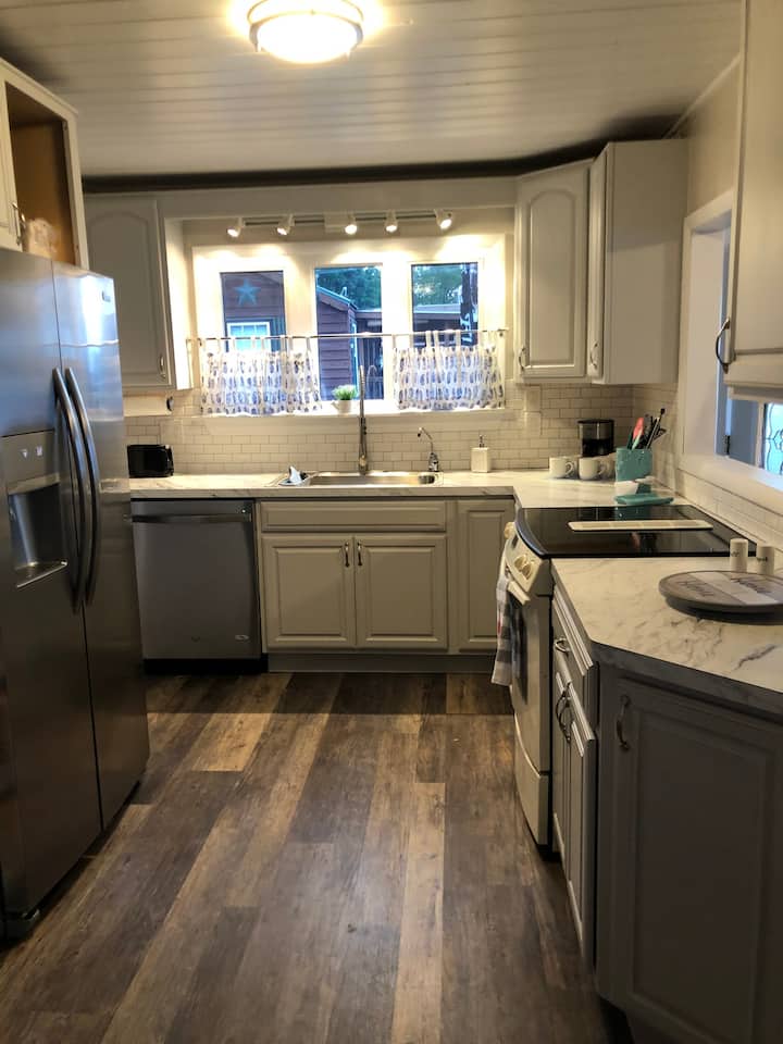 Top 10 Airbnb Vacation Rentals Near Seneca Lake, New York Updated