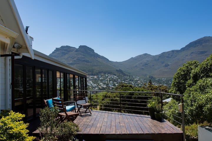 Art-Filled Beach House with Sweeping Ocean Views